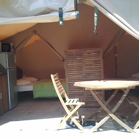 Camping Les Bastets Marsanne