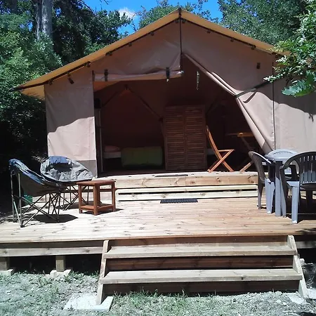 Camping Camping Les Bastets 4*