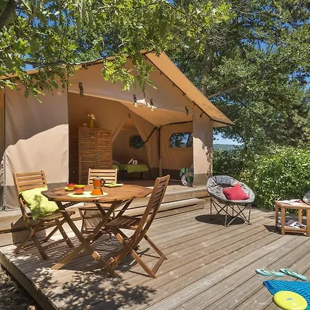 Camping Camping Les Bastets Marsanne