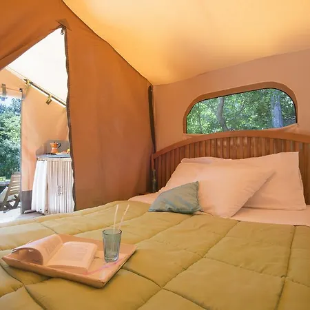 Camping Camping Les Bastets Marsanne